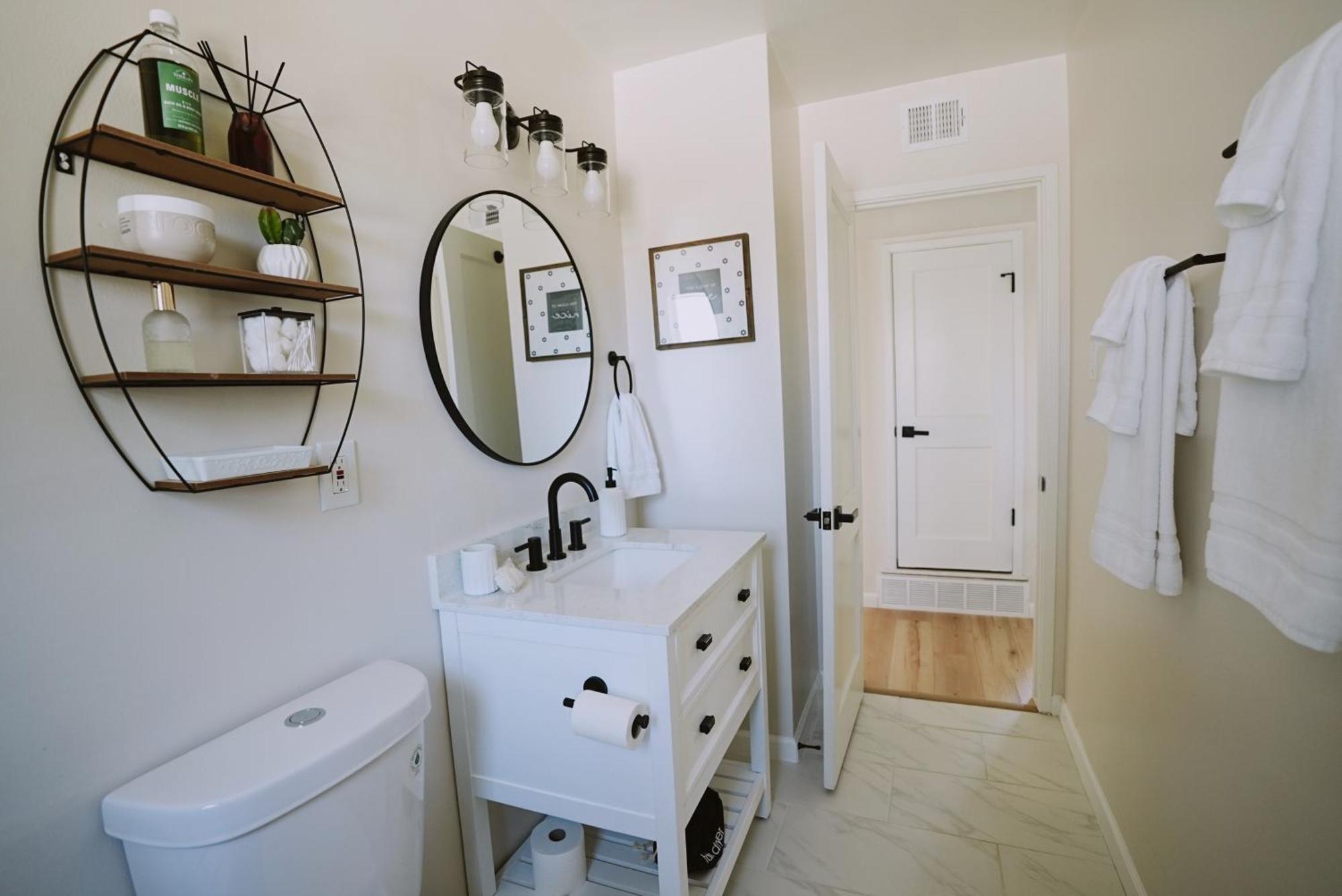 Centrally Located! Remodeled! Huge Backyard! The White House Albuquerque Dış mekan fotoğraf