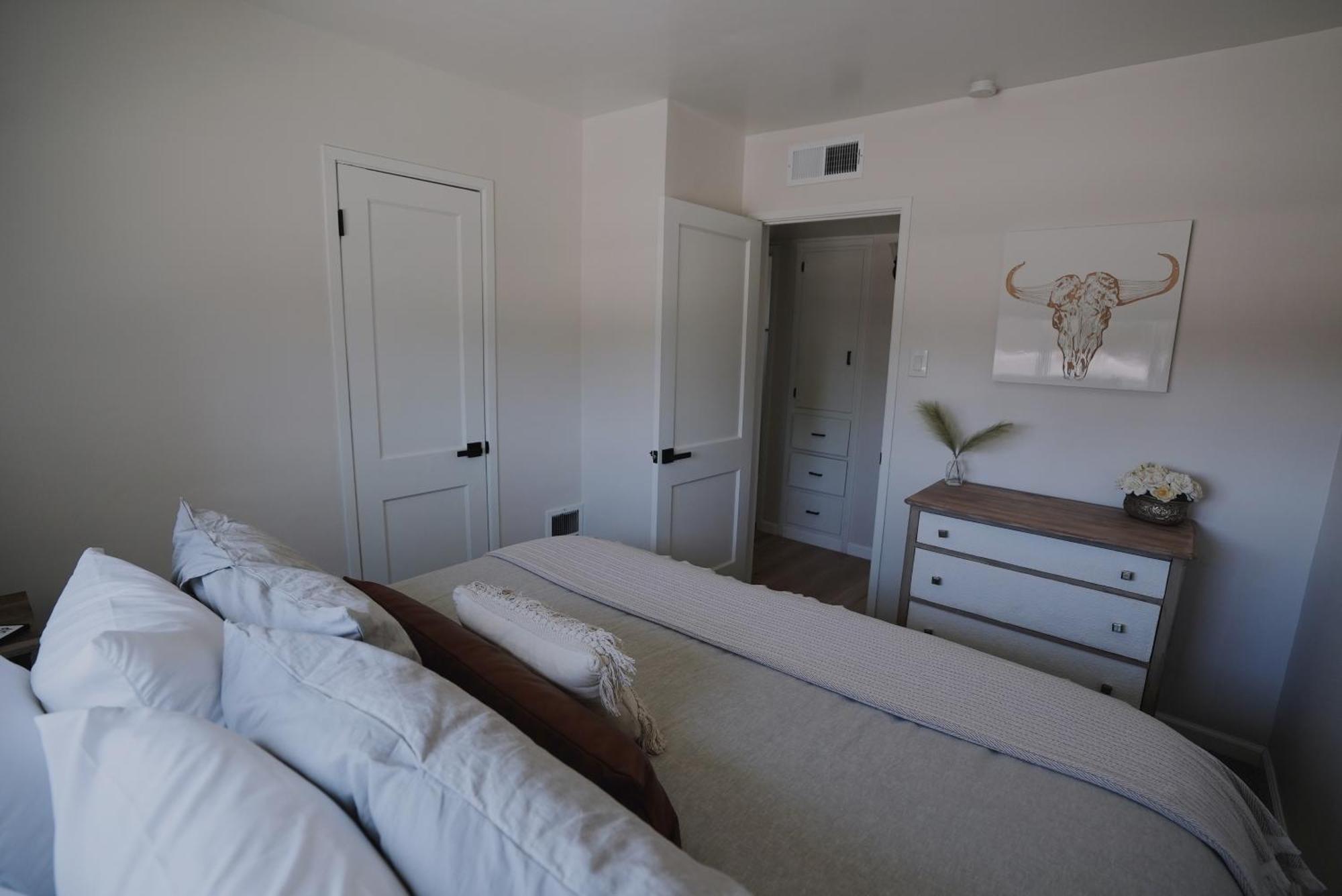 Centrally Located! Remodeled! Huge Backyard! The White House Albuquerque Dış mekan fotoğraf