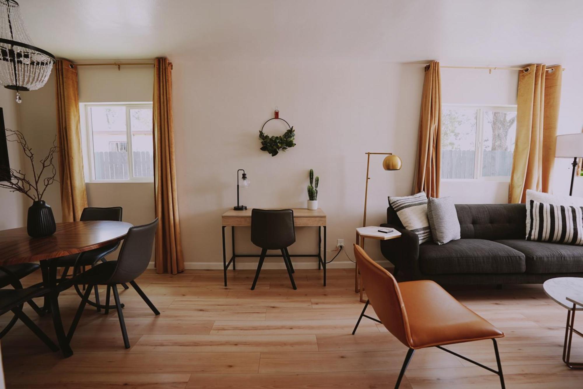 Centrally Located! Remodeled! Huge Backyard! The White House Albuquerque Dış mekan fotoğraf