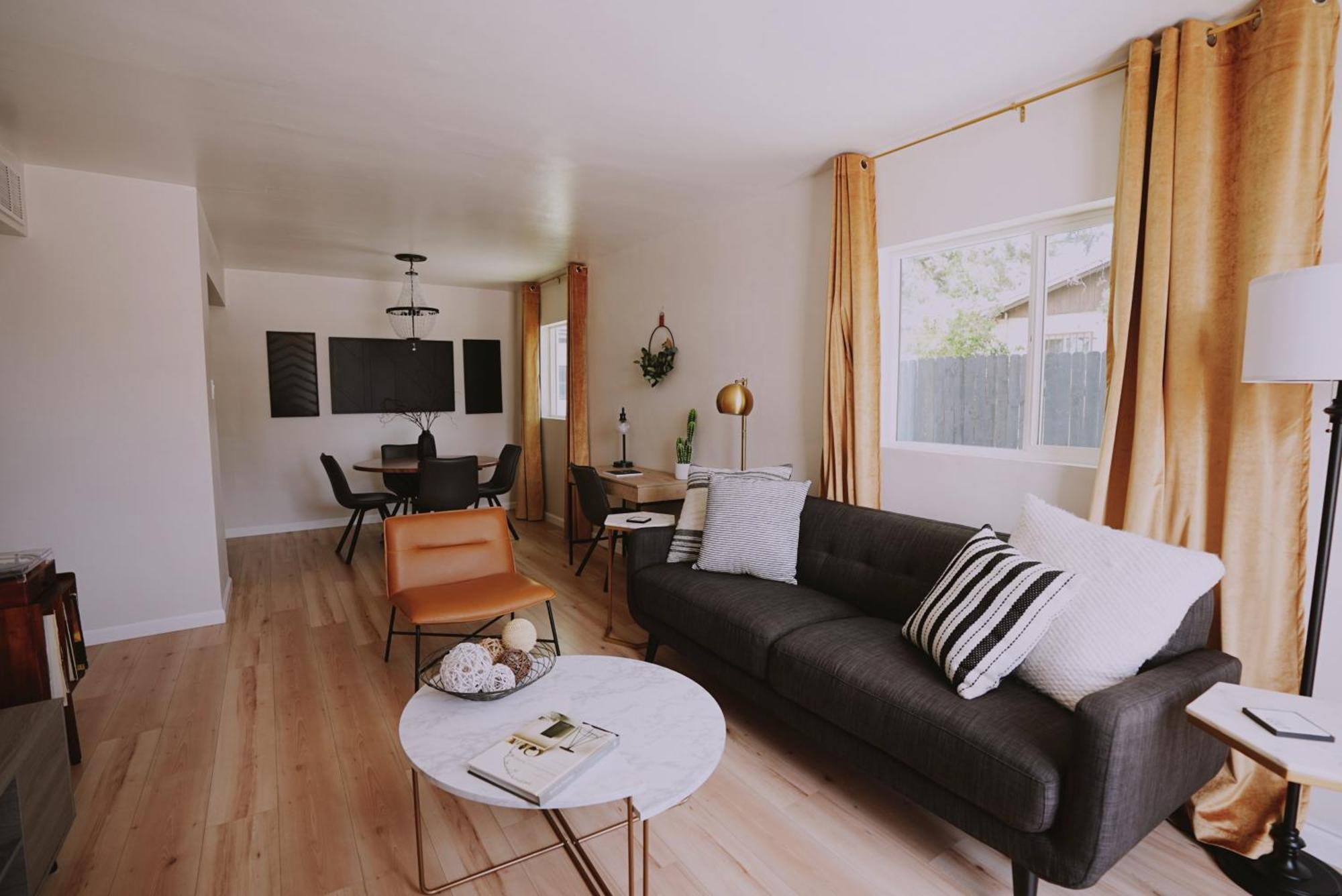 Centrally Located! Remodeled! Huge Backyard! The White House Albuquerque Dış mekan fotoğraf