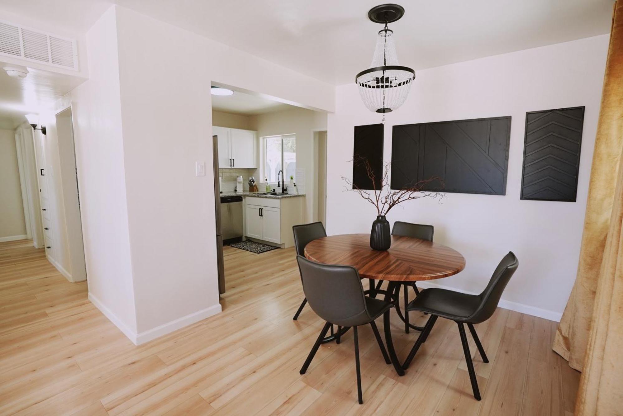 Centrally Located! Remodeled! Huge Backyard! The White House Albuquerque Dış mekan fotoğraf