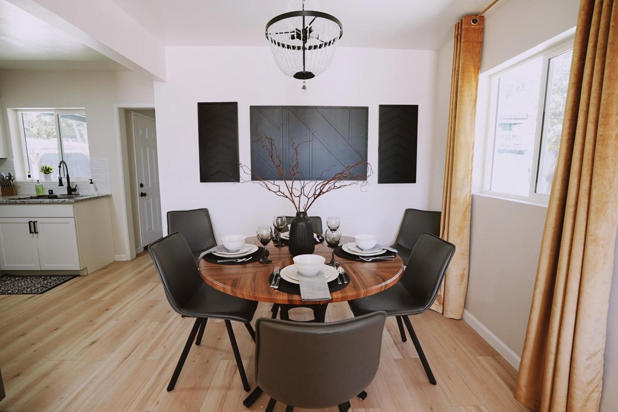 Centrally Located! Remodeled! Huge Backyard! The White House Albuquerque Dış mekan fotoğraf